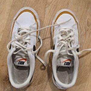 Nike Kids White and Yellow Sneakers